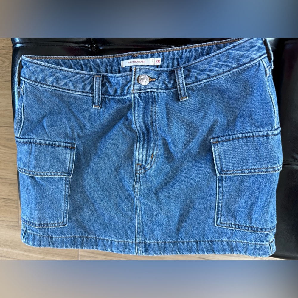 Levi’s Denim Cargo Skirt with Pockets